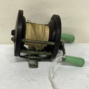 Vintage Penn Reel No. 77 Conventional Saltwater Fishing Reel Green Handle WORKS
